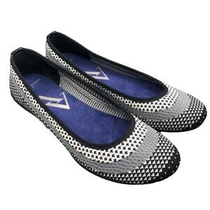 Adrienne Vittadini Shoes Womens 9.5 M Black White Knit Sport Ballerina Slip On
